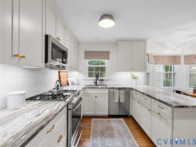 2361 Edgeview Ln, Midlothian, VA 23113