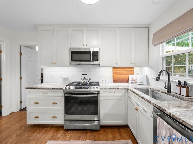 2361 Edgeview Ln, Midlothian, VA 23113