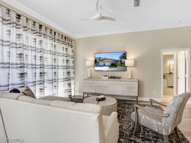 1051 Egrets Walk CIR 7-201, Naples, FL 34108