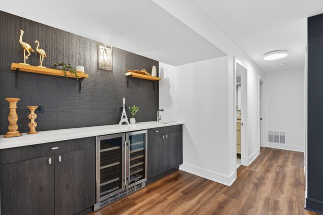 1338 Radcliffe Lane, Schaumburg, IL 60193