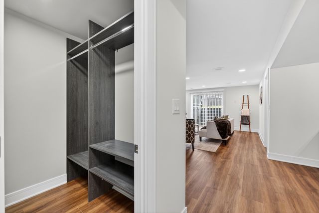 1338 Radcliffe Lane, Schaumburg, IL 60193