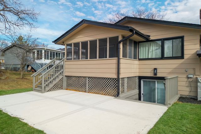 1338 Radcliffe Lane, Schaumburg, IL 60193