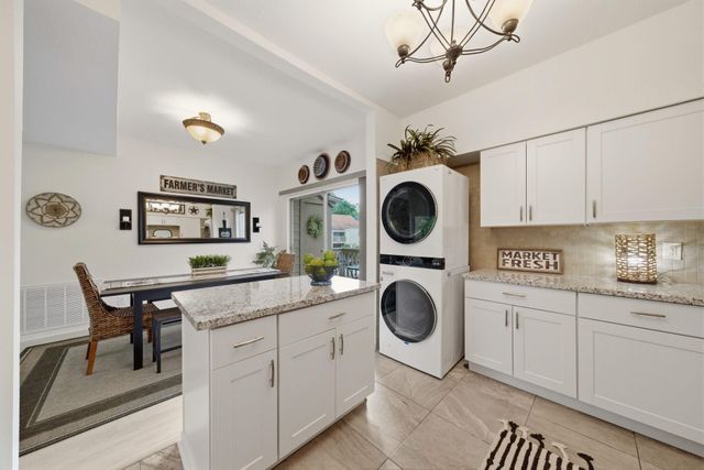 2100 Tanglewilde Street 750, Houston, TX 77063