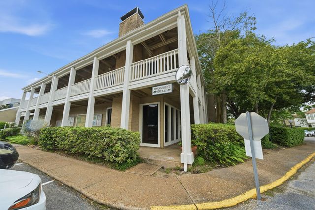 2100 Tanglewilde Street 750, Houston, TX 77063