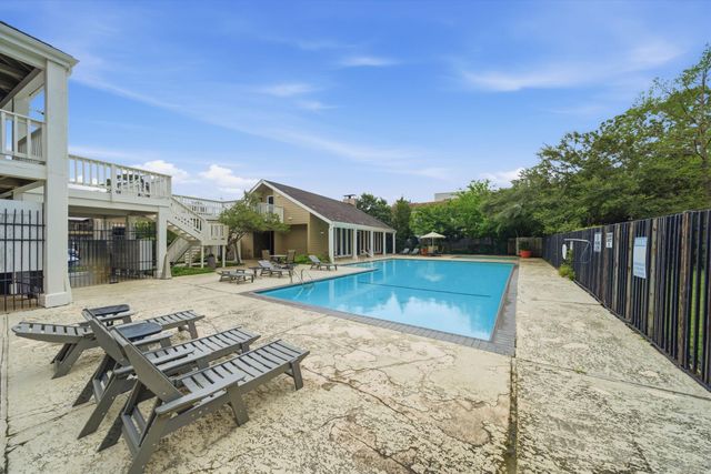 2100 Tanglewilde Street 750, Houston, TX 77063