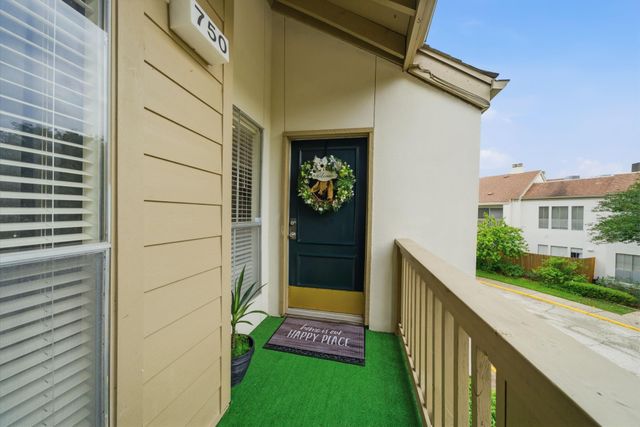 2100 Tanglewilde Street 750, Houston, TX 77063