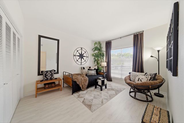 2100 Tanglewilde Street 750, Houston, TX 77063