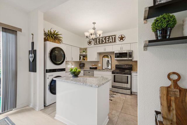 2100 Tanglewilde Street 750, Houston, TX 77063