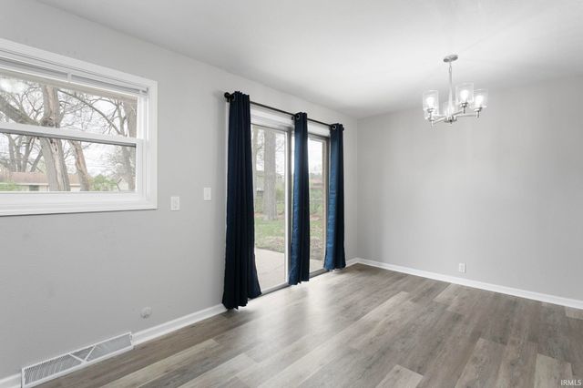 19280 Dresden Drive, South Bend, IN 46637