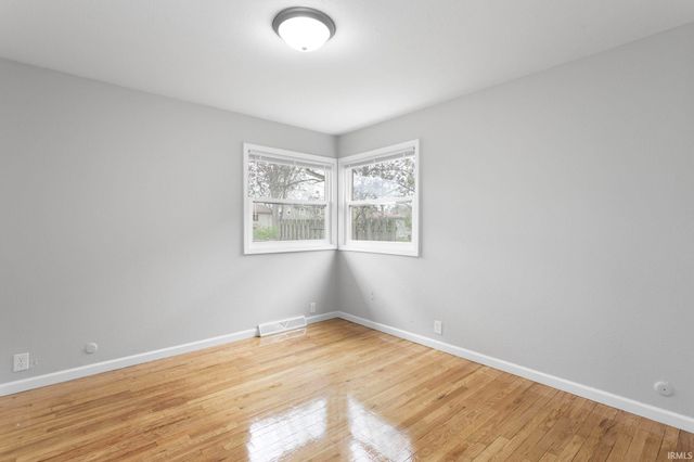 19280 Dresden Drive, South Bend, IN 46637