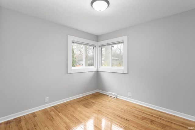 19280 Dresden Drive, South Bend, IN 46637