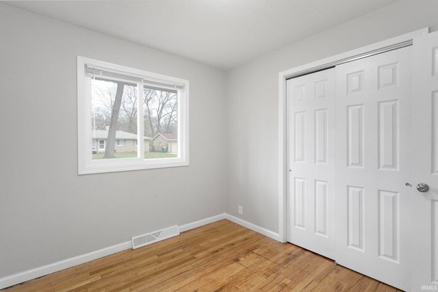 19280 Dresden Drive, South Bend, IN 46637