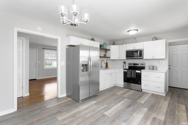 19280 Dresden Drive, South Bend, IN 46637