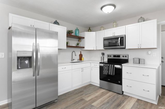 19280 Dresden Drive, South Bend, IN 46637