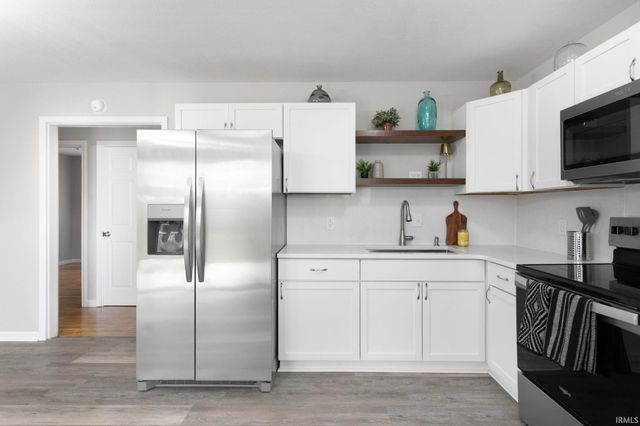 19280 Dresden Drive, South Bend, IN 46637