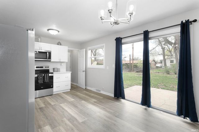 19280 Dresden Drive, South Bend, IN 46637