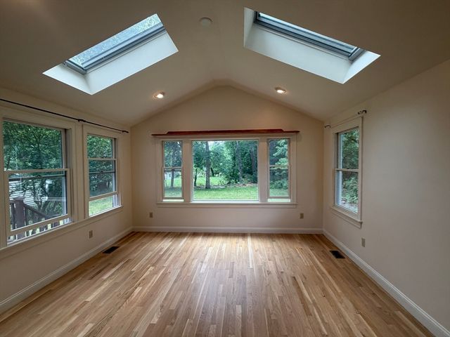 132 Central St, North Reading, MA 01864