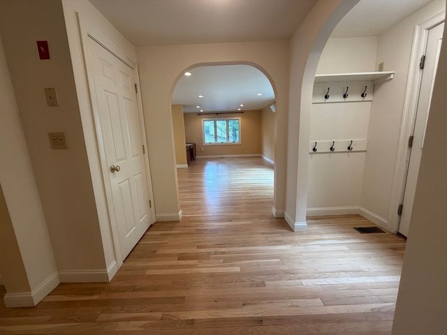 132 Central St, North Reading, MA 01864