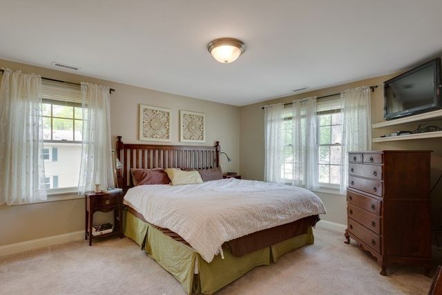 132 Central St, North Reading, MA 01864