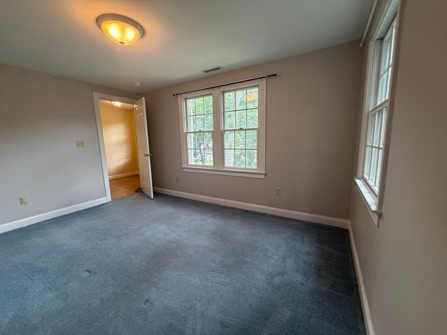 132 Central St, North Reading, MA 01864