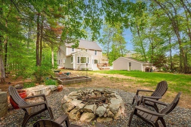 132 Central St, North Reading, MA 01864