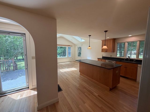 132 Central St, North Reading, MA 01864