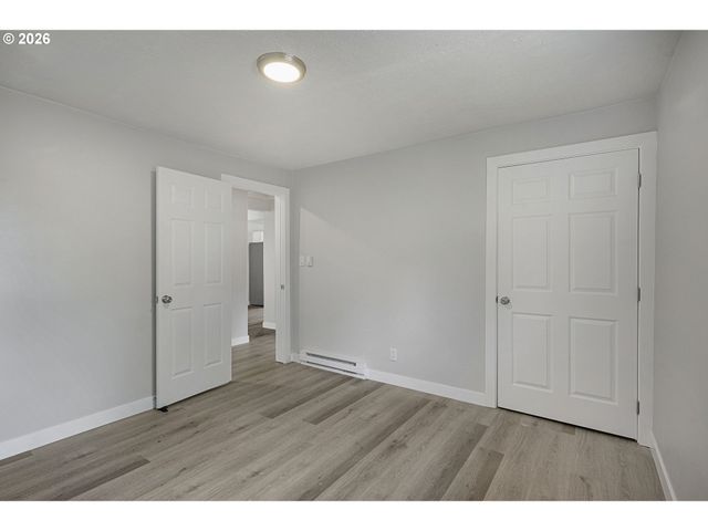 256 DOUGLAS St, Longview, WA 98632