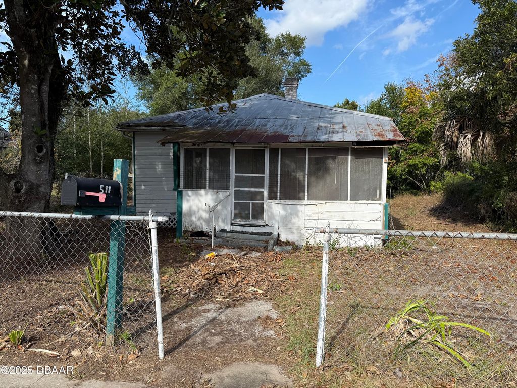 511 W Bartlett Street, Deland, FL 32720
