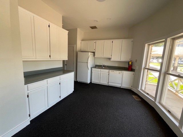 300 N Bryant Avenue, Sherman, TX 75090