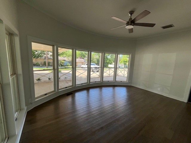 300 N Bryant Avenue, Sherman, TX 75090