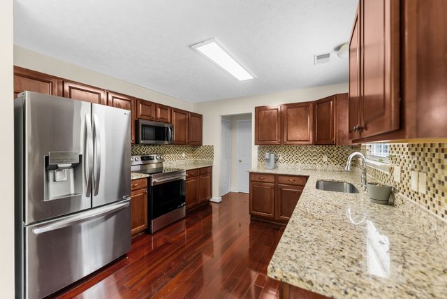 7020 Timber Oak Dr, Mount Juliet, TN 37122