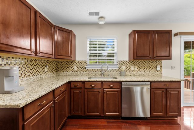 7020 Timber Oak Dr, Mount Juliet, TN 37122