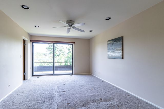 1071 Deerfield Place, Highland Park, IL 60035