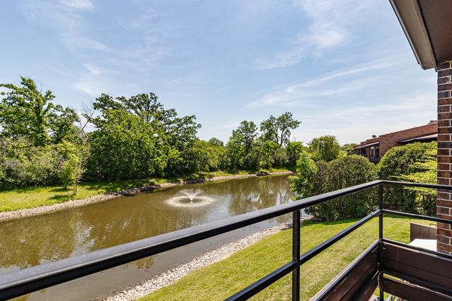 1071 Deerfield Place, Highland Park, IL 60035