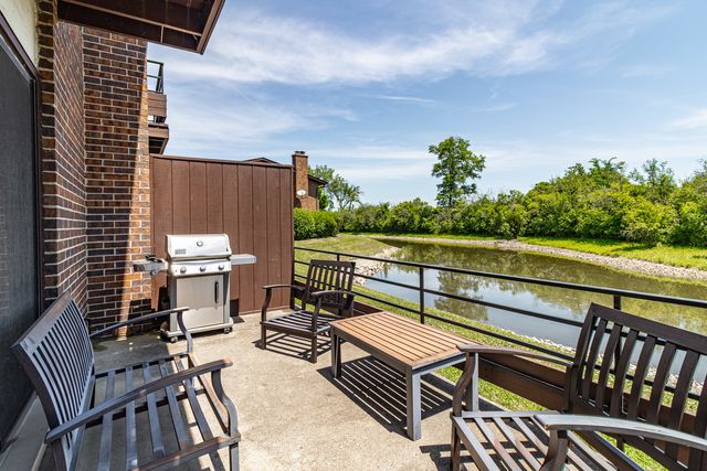 1071 Deerfield Place, Highland Park, IL 60035