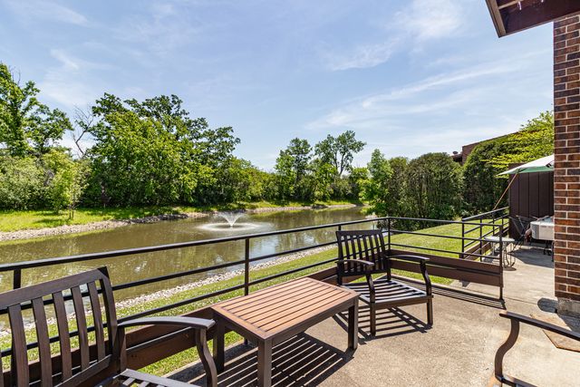 1071 Deerfield Place, Highland Park, IL 60035