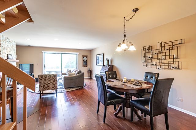 1071 Deerfield Place, Highland Park, IL 60035