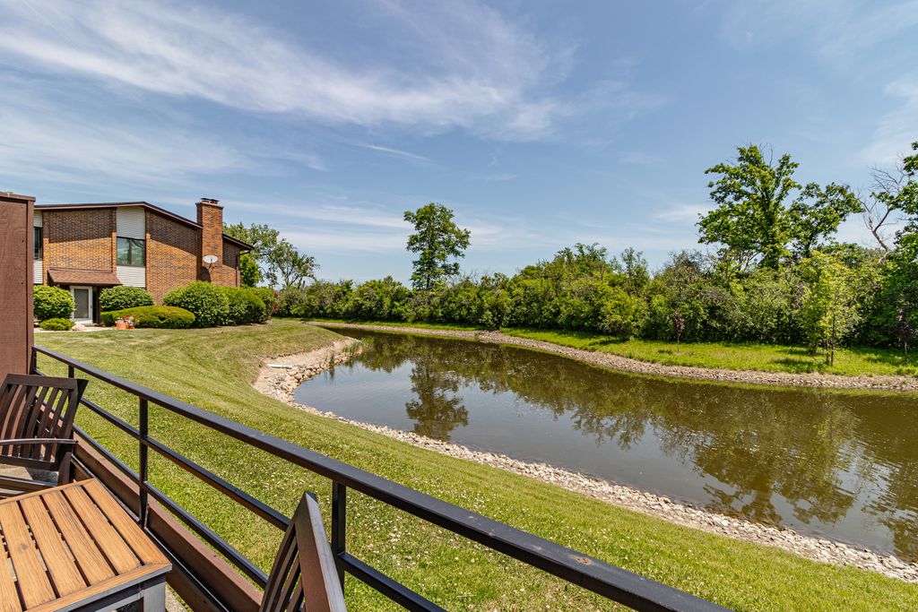 1071 Deerfield Place, Highland Park, IL 60035