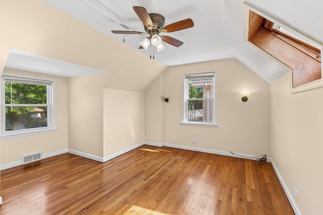8222 Springfield Avenue, Skokie, IL 60076