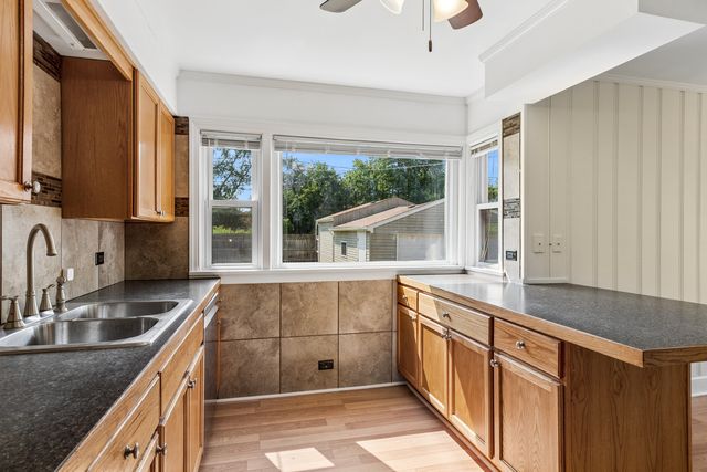 8222 Springfield Avenue, Skokie, IL 60076