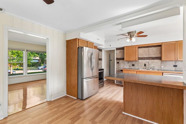 8222 Springfield Avenue, Skokie, IL 60076