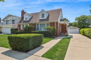 8222 Springfield Avenue, Skokie, IL 60076