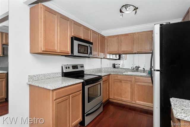 2309 Walton Boulevard 32, Rochester Hills, MI 48309
