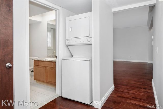2309 Walton Boulevard 32, Rochester Hills, MI 48309