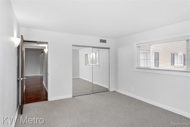 2309 Walton Boulevard 32, Rochester Hills, MI 48309
