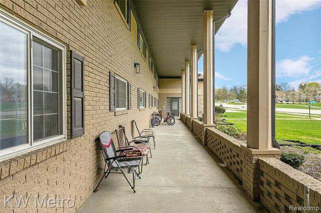 2309 Walton Boulevard 32, Rochester Hills, MI 48309