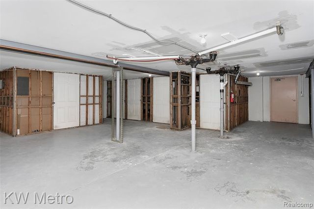 2309 Walton Boulevard 32, Rochester Hills, MI 48309