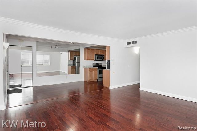 2309 Walton Boulevard 32, Rochester Hills, MI 48309