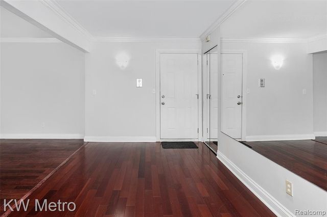 2309 Walton Boulevard 32, Rochester Hills, MI 48309