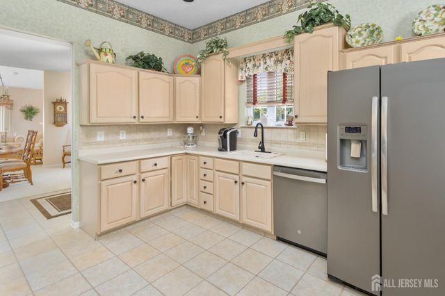 23 Stonewyck Place, Monroe, NJ 08831